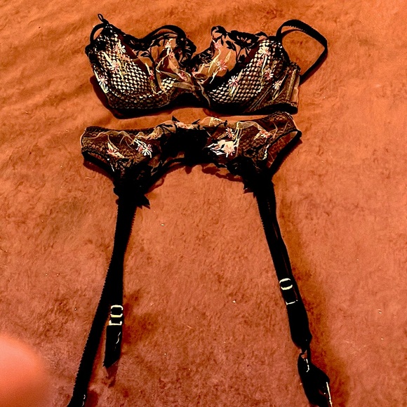 Agent Provocateur Set 34 B - Picture 1 of 8